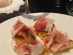 -wineapp葡萄酒餐吧(外滩金融中心店)