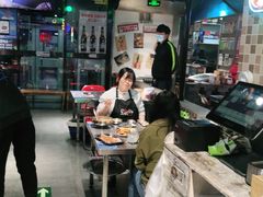 -马路牙子烧烤音乐酒馆(望京店)