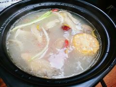 云南菊花百合鸡汤锅-束河人家(南锣鼓巷店)