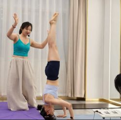 -亚太瑜伽普拉提学院