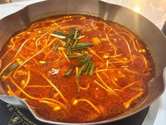 -毛辣果·贵州红酸汤牛肉火锅(西单店)