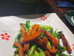-粤·向群饭店(麓景路店)