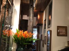 -Cuc Gach Quan Restaurant