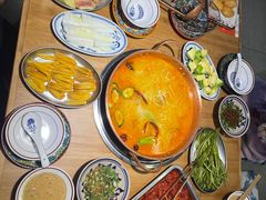 -洱火云南酸菜牛肉火锅(石景山当代商城店)