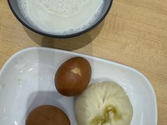 -李与白包子铺(桐梓林店)
