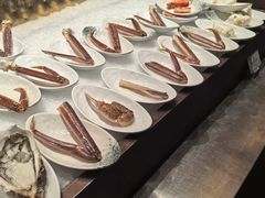 -雍容荟帝王蟹活龙虾展台自助(IFS黑金店)