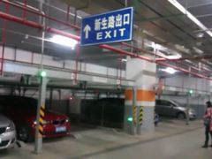 -苏宁广场-停车场