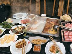 -百年川椒重庆老火锅(光谷店)