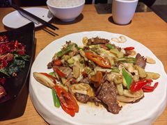 -隔壁老王·家常云南菜(花巷店)