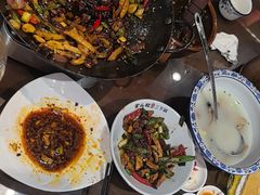 -富正毅三下锅(体育馆店)