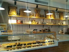 面包甜点陈列柜-研麦家面包(亚泰华府店)