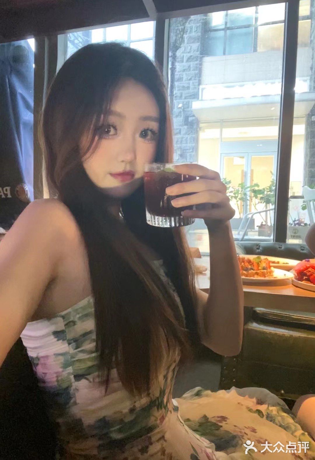 无意间发现的这家高颜值的餐厅就被吸引过来了