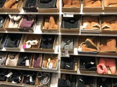 -唯品会(北京国瑞城店)