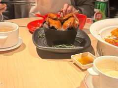 招牌脆皮乳鸽子-避风塘(宝山万达店)