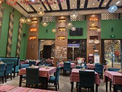 -香巴拉云南餐厅(华莱坞店)