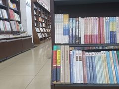 -桂林书城(微笑堂商厦店)
