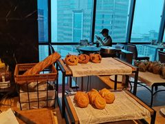 -上海龙之梦万丽酒店