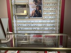 -目艮眼镜SHOWROOM(品牌集合店)