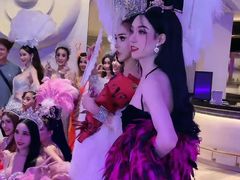 -金东尼人妖秀