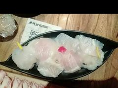 金沙江龙鱼-老牌坊云南鱼豆花火锅(哈西万达店)
