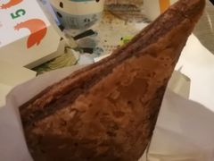 黑黑好巧三角派-麦当劳(领展中心城店)