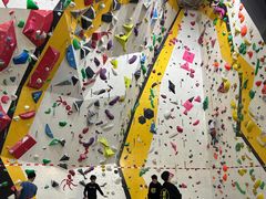 -问山MountQuest攀岩馆