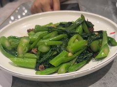 鸽杂炒菜心-朱记乳鸽王·非遗石岐乳鸽·全鸽宴(大兴旗舰店)