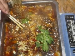 -老街烧烤大排档·地道湖北菜·龙虾馆(汉口火车站店)