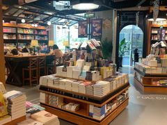 -西西弗书店&矢量咖啡(凯德晶萃广场店)