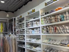 -翰皇直营洗衣洗鞋(望京鹿港店)