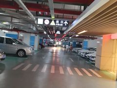 -龙湖天街-停车场