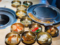 十道正宗韩国小菜-金顺韩式烤肉·网红烤肉店(广利路店)