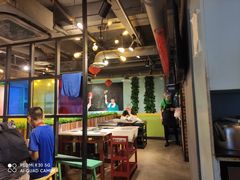 大堂-钢管厂五区小郡肝串串香火锅(人民广场店)