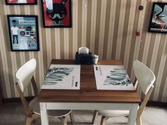 -Rabbit Cafe私房西餐甜点咖啡(栖霞路店)