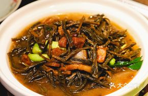 Braised Pork Belly with Dried Green Beans