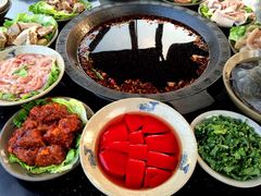 茅草房生态火锅山庄-茅草房·河畔园林火锅