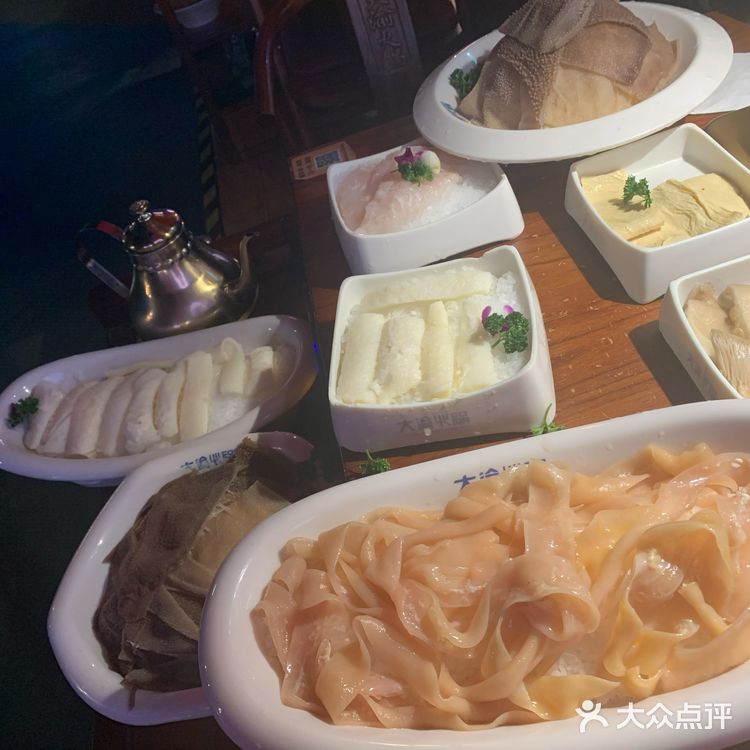 和小伙伴去吃毛肚1.5份 黄喉1.5份这种