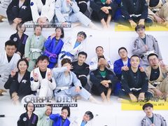 -菠萝格斗巴西柔术训练馆