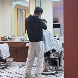 -理昂男士理发店 Barber shop