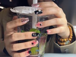 -UGIRL有个美甲