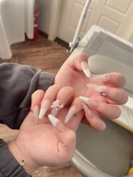 -小黑瓶美甲美睫