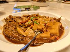 手工年糕烧黄鱼-扬州香格里拉·香宫中餐厅