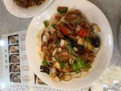 -汗腾格里·风味餐厅(新疆驻京办店)