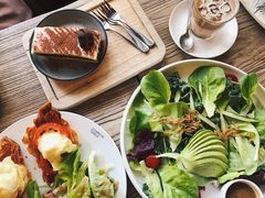 -Common Table · Brunch & Coffee