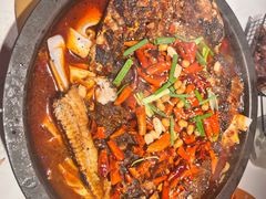 -鸣记脆皮烤鱼·海鲜烤鱼(三八广场店)