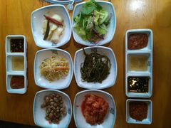 配菜-唯成•韩国炭火烤肉 유성고기