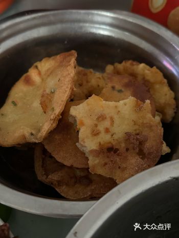配料：淀粉，韭菜，胡萝卜，花生米
