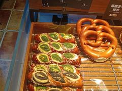 抹茶味碱水棒-红跑车HPCBAKERY(汉商店)