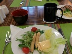 -上海虹桥君丽假日酒店(娄山关路地铁站店)