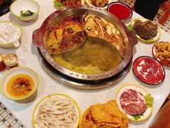 艳红酸辣三拼锅-陈艳红火锅菜·冒菜(簋街店)